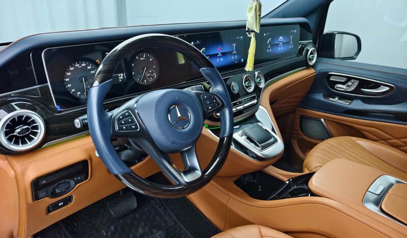 
								2023 Mercedes-Benz Vito 2.0T Business Edition 7-Seater full									