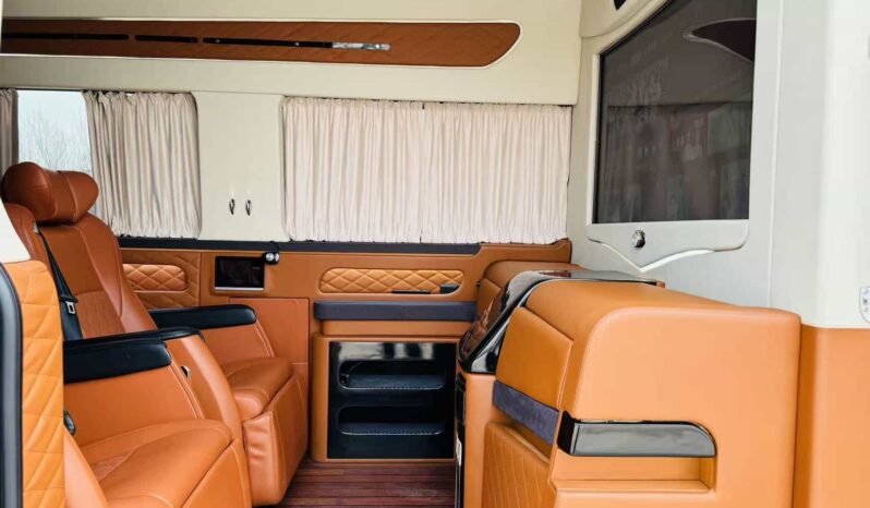 
								2019 Mercedes-Benz Sprinter 3.5L Automatic 7-Seater, Jun Tian Brand Business Van full									