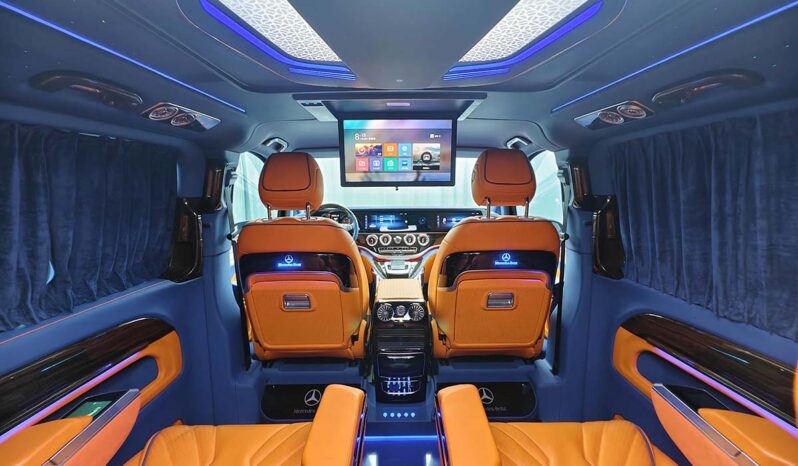 
								2023 Mercedes-Benz Vito 2.0T Business Edition 7-Seater full									