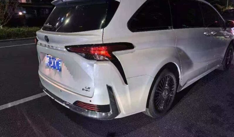 
								2024 Toyota Sienna 2.5L Hybrid Comfort Edition full									