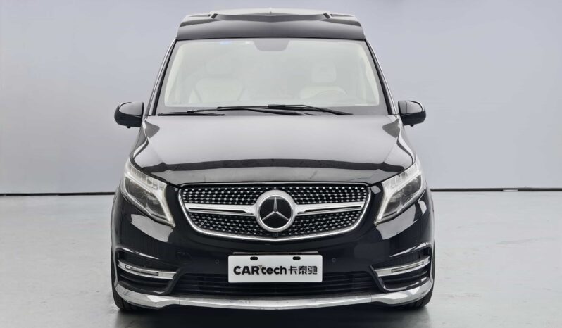 
								2019 Mercedes-Benz Vito High Roof Model with Full Partition full									