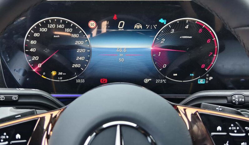 
								2025 Mercedes-Benz V-Class V300L Long Wheelbase Luxury Edition full									