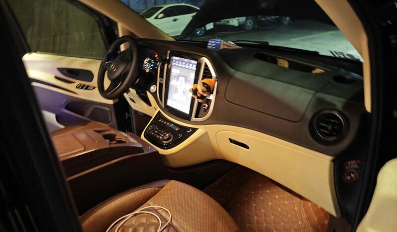 
								Mercedes-Benz Vito 2020 2.0T Business Edition 8-Seater full									