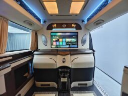 
										2019 Mercedes-Benz Vito High Roof Model with Full Partition full									