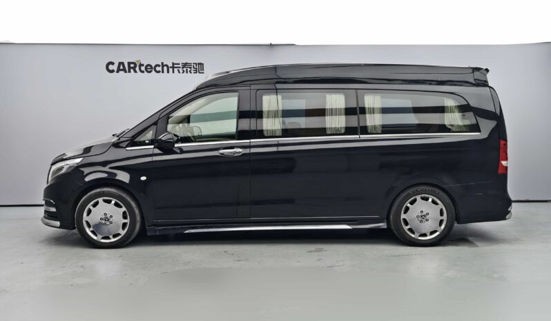 
								2019 Mercedes-Benz Vito High Roof Model with Full Partition full									